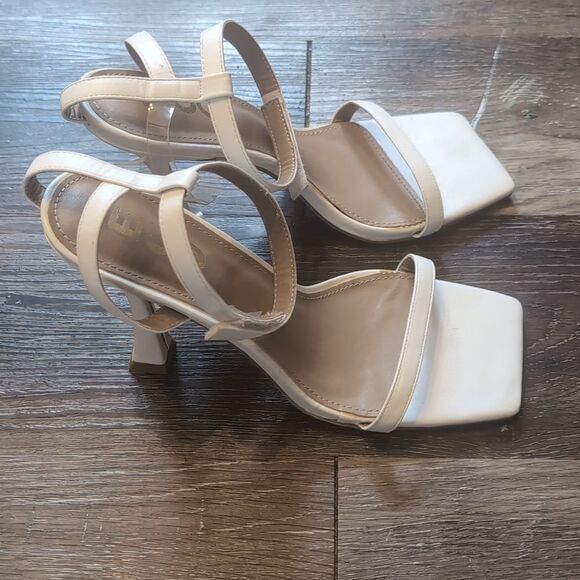 Ego White Strappy High‎ Heels Women's Size 7 - Picture 4 of 7